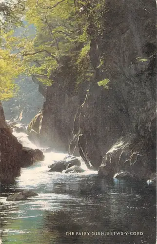 B103938 der Märchenglen zwischen roten Walen