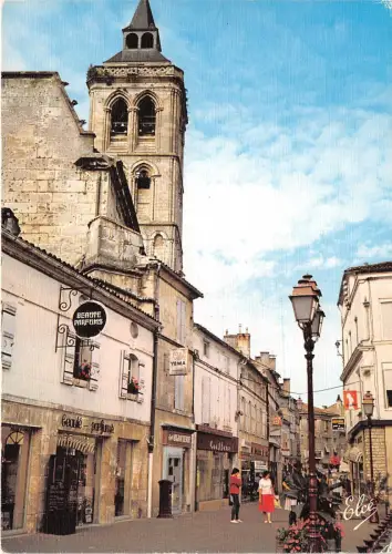 BR30335 Rue Pietonne et l eglise Saint Leger Cognac Frankreich