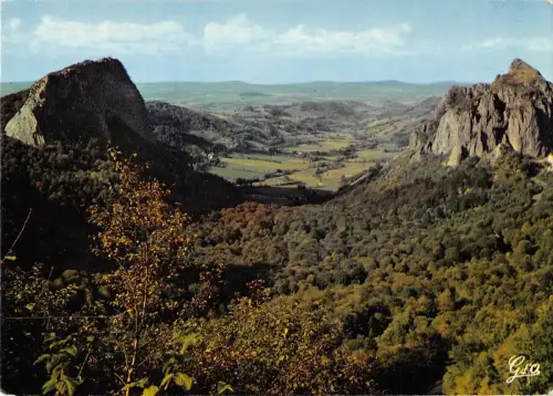 BT4218 L auvergne les roches Tuiliere et Sanadoire Frankreich