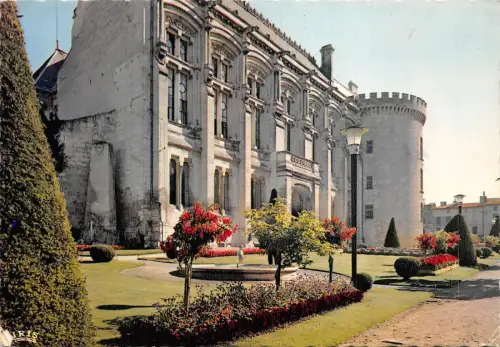 BF1313 angouleme ardins de l hotel de ville France
