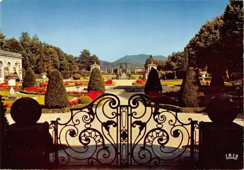 BG35866 cambo les bains arnaga les jardins france