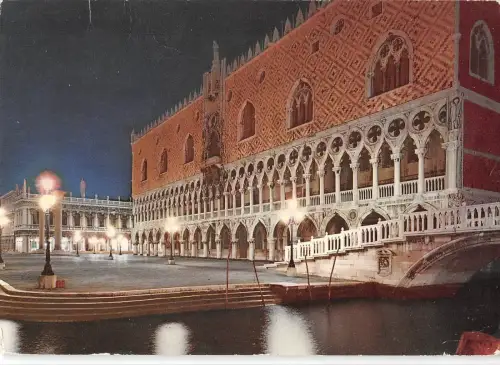 BT1713 venezia palazzo ducale notturno italy