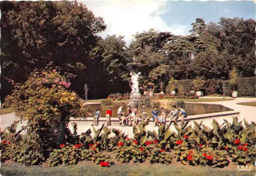 BR22203 Lucon Jardin DUmaine france