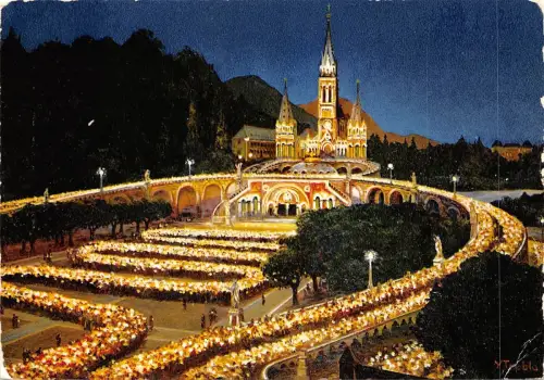 BF1810 lourdes le basilique illuminee france
