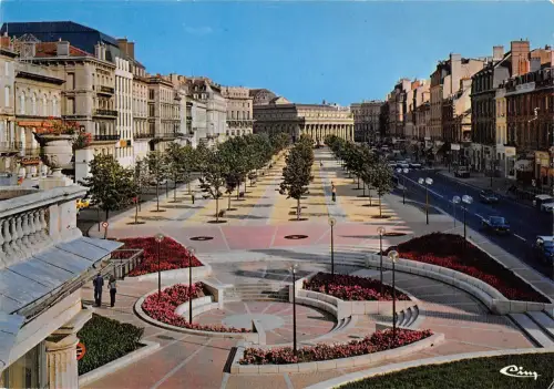 BR86006 bordeaux les allees de turny france gironde