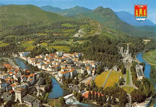 BT5280 en bordure du give Lourdes France