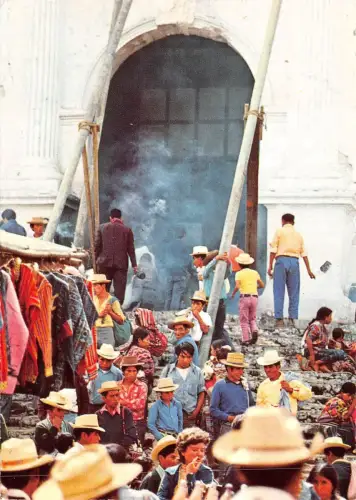 BF303 Markt mit Indianern des Chichicastenango Guatemala