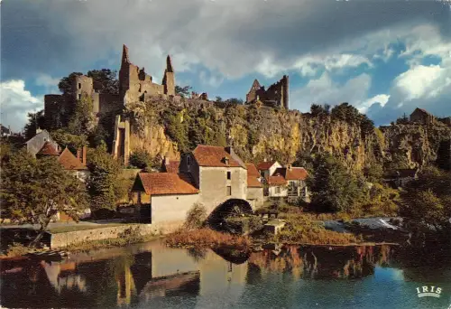 BT8989 Angles sur l anglin les ruines du chateau France