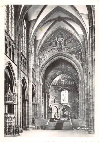 BT6262 Strasbourg la cathedrale la grande nef France