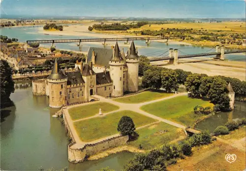 BT10586 Sully sur loire le chateau France