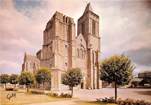 BR25548 Dol de Bretagne Kathedrale 2 Scans Frankreich