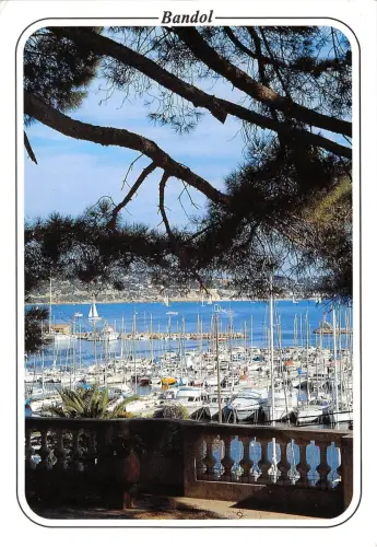 BT5638 Bandol perspective sur le port France
