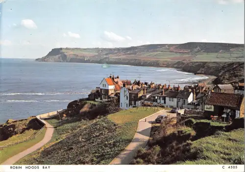 B102418 robin hoods bay uk