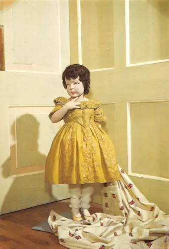BR76348 Museum of Costume die Versammlungsräume Bad Postkarte Puppe UK