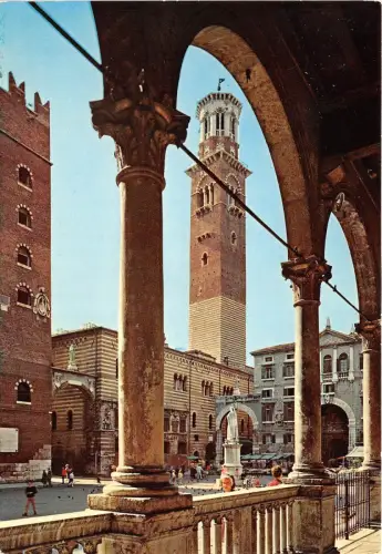 BR22681 Piazza dei signori Verona Italien