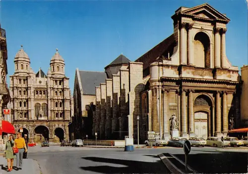 BR53320 Place du theatre Dijon Frankreich