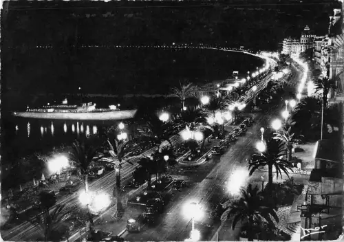 BT5700 Nice la promenade des anglais la nuit France