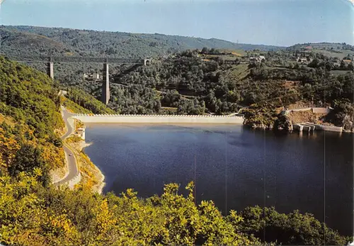 BF1062 vallee pittoresque de al sioule France