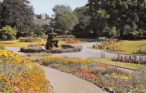 BR66538 forbury gardens reading uk 14x9cm