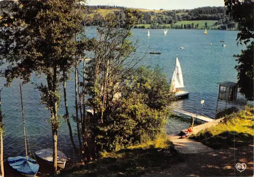 BF602 lac d aydat ponton du CYV Frankreich