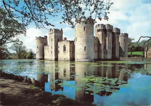 BR91327 Bodiam Castle Sussex National Trust Property UK
