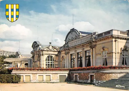 BT3888 Vichy le grand casino vu de la rue du parc France
