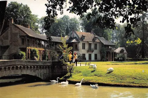 BT4950 Versailles la maison de la reine France