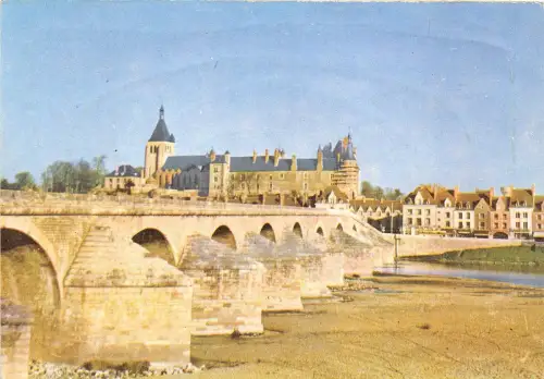 BR31011 Gien le vieux Pont france