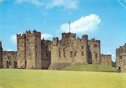 BR82596 alnwick castle the keep uk