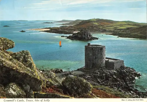 B102985 cromwell s castle tresco isles of scilly uk