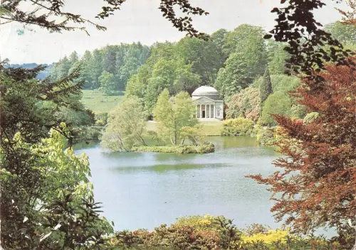 B101850 Stourhead Gardens View of Lake and Pantheon UK