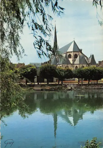 BR54687 Les bords du loing Nemours france