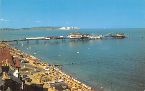 B104228 shanklin the beach and pier isle of wight uk