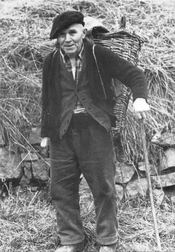 BT6042 Les Personnages Paysan traditionnel