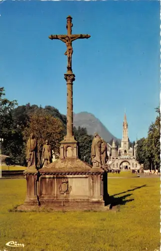 BR25016 Urdes La Calvaire Breton France