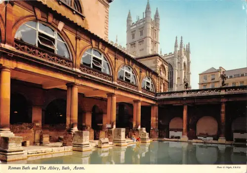 BR82567 römisches Bad und das Abteibad Avon UK