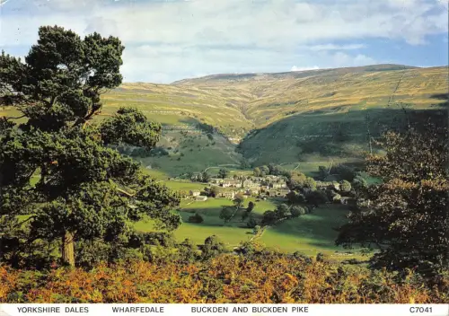 BR91557 yorkshire dales wharfedale buckden and buckden pike uk