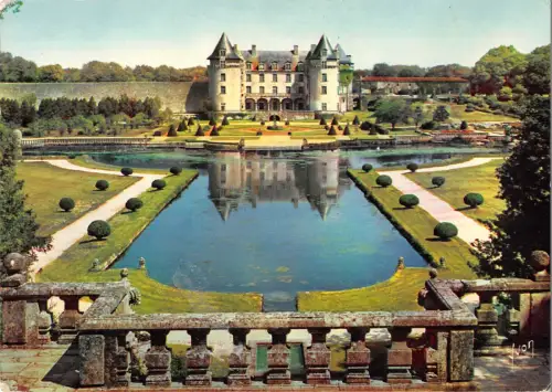 BT9906 Saint Porchaire chateau de la roche courbon Frankreich