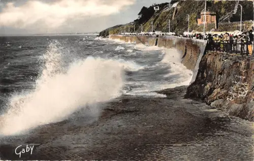 BR48411 Granville effets de Vagues Frankreich