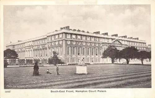BR39839 South East Front Hampton Court Palace England