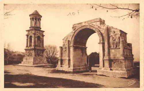 BF5085 st remy de provence monumenrts romains dont la c france Frankreich