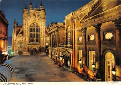 B97507 the abbey by night bath avon uk