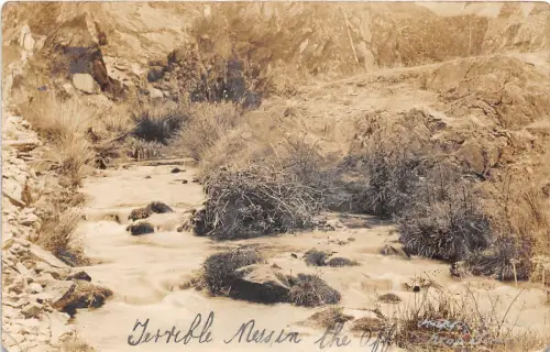 Lot366 UK Echtfoto Wasserfall London zur Identifizierung