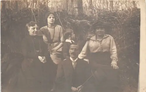 Lot315 Sozialgeschichte Echtfoto Familienfoto UK