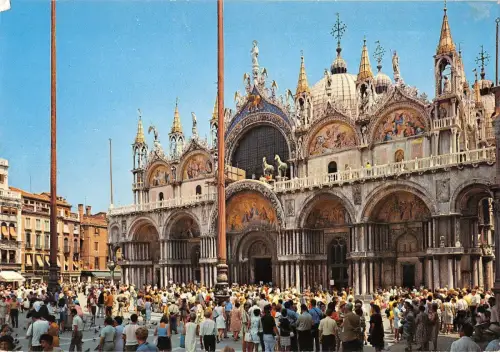 BT1841 venezia piazza e chiesa di s marco italy