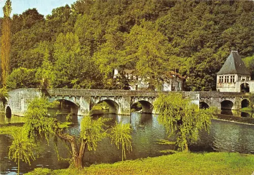 BR52723 Le pont coude et le pavvilon renaissance Brantome Frankreich