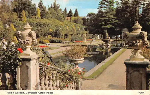 BT2961 Italienischer Garten Comton Acres Poole England