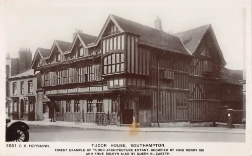 uk4403 tudor house southampton real photo uk