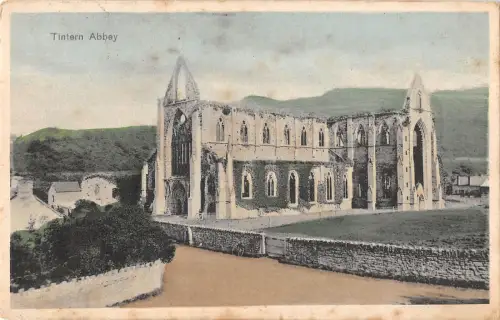 uk25353 tintern abbey wales uk