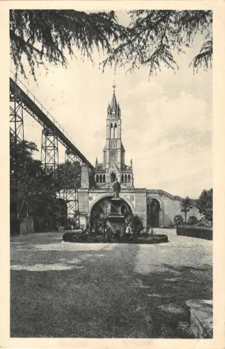 B105518 Frankreich Giardini Grotte di Lourdes Statue Basilique